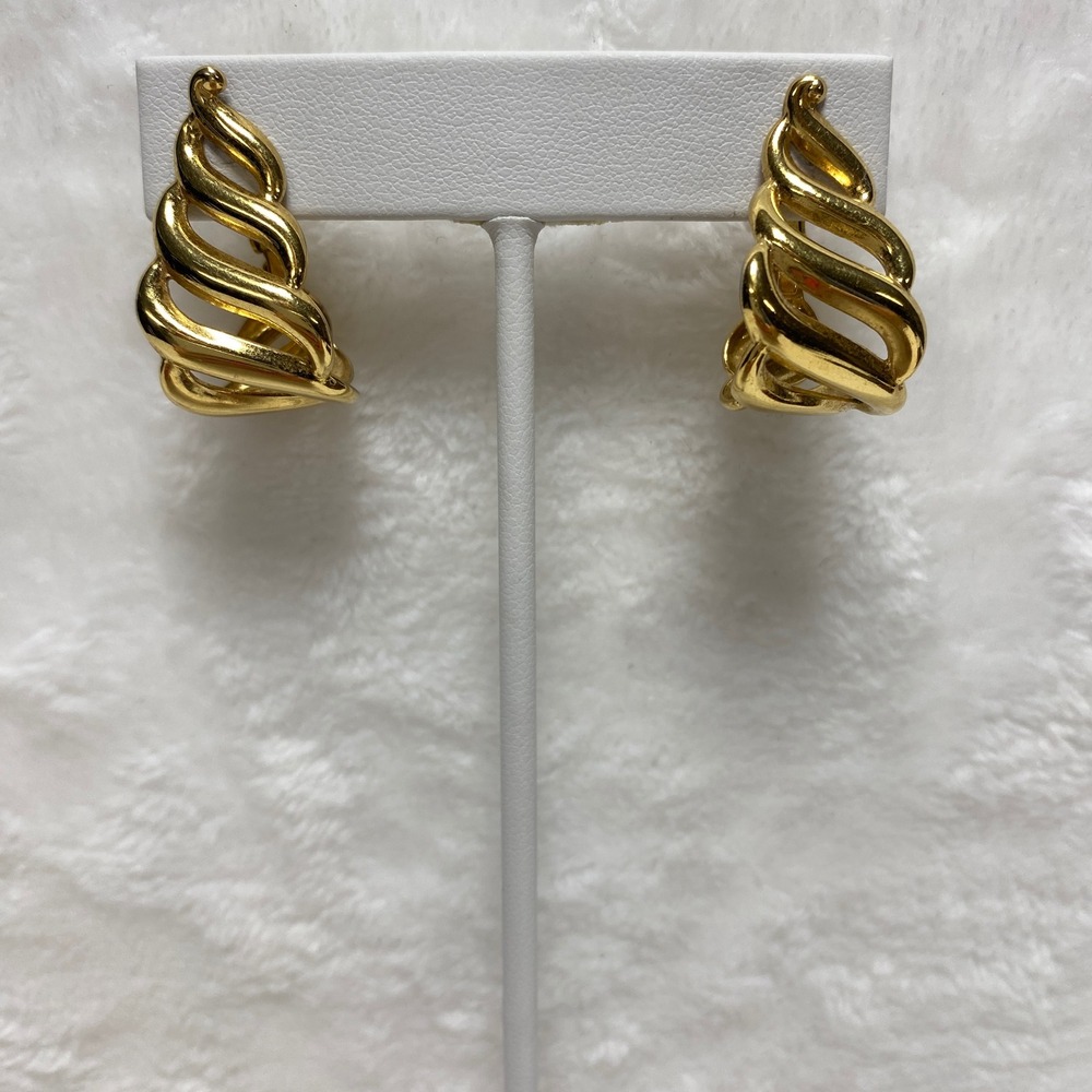 Vintage NAPIER Hoop Gold Tone Earrings Swirl Screw Back Mature
